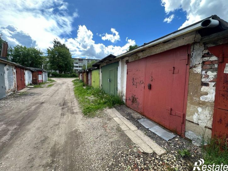 Гараж/парковка Октябрьская улица