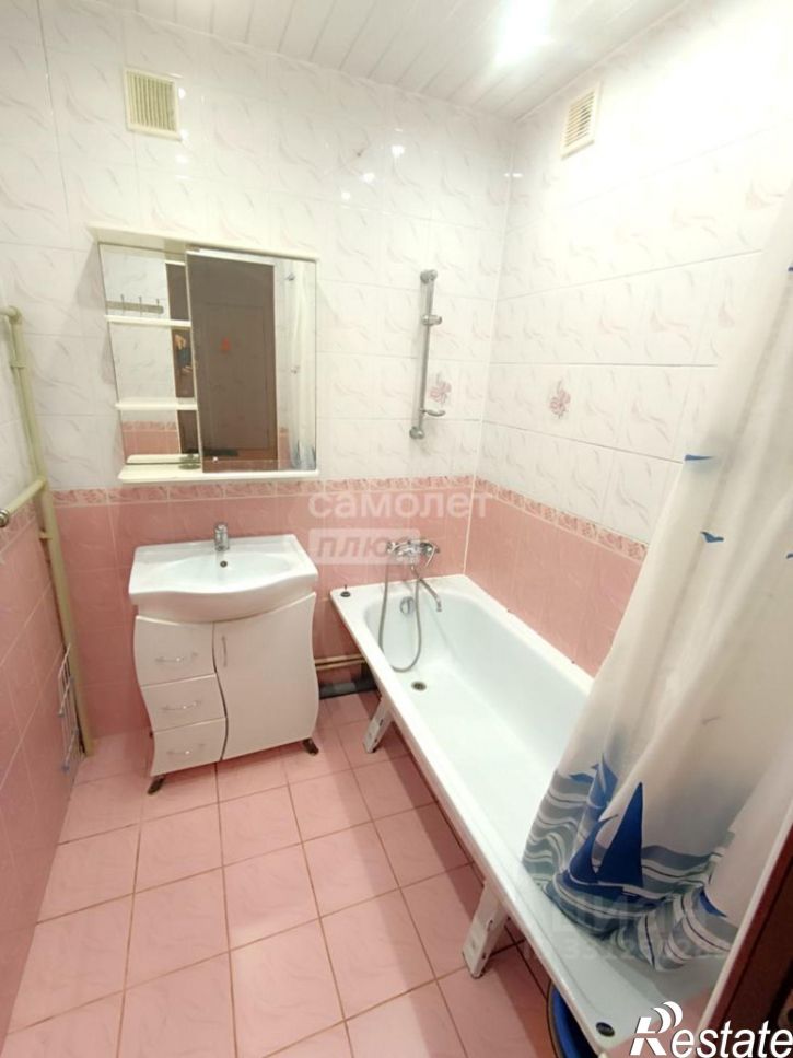 2-комн квартира улица Космонавтов, 11А,  д. 11А