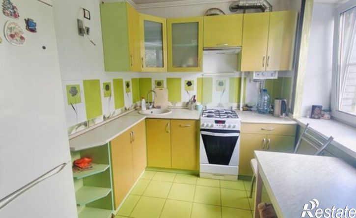 2-комн квартира Новомосковск, улица Космонавтов, 1