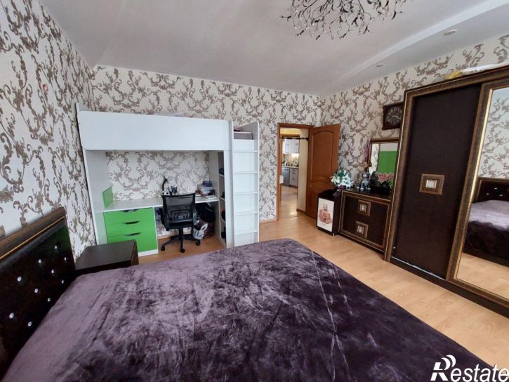 3-комн квартира Октябрьская ул, 18