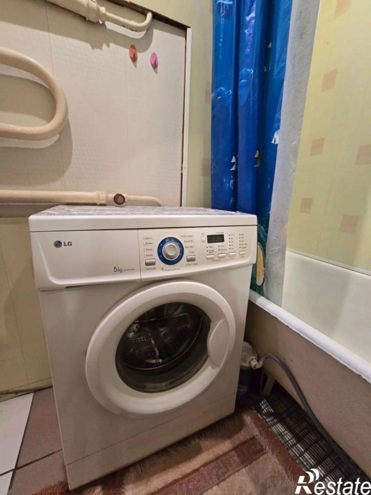 2-комн квартира Космонавтов ул, 21