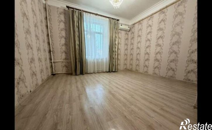 2-комн квартира Новомосковск, Коммунистическая улица, 15