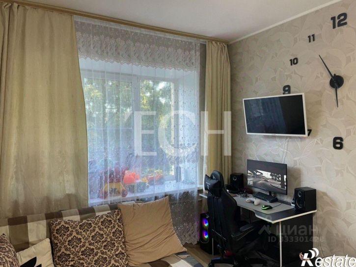 2-комн квартира г. Новомосковск, Комсомольская улица, 7