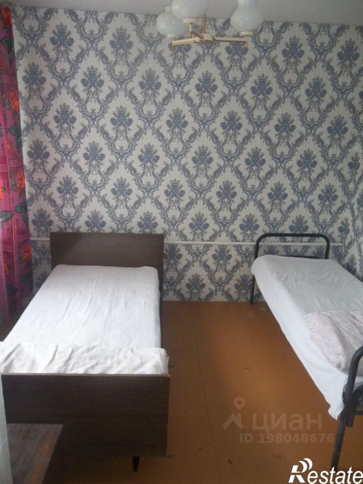 3-комн квартира ул Космонавтов, 27,  д. 27