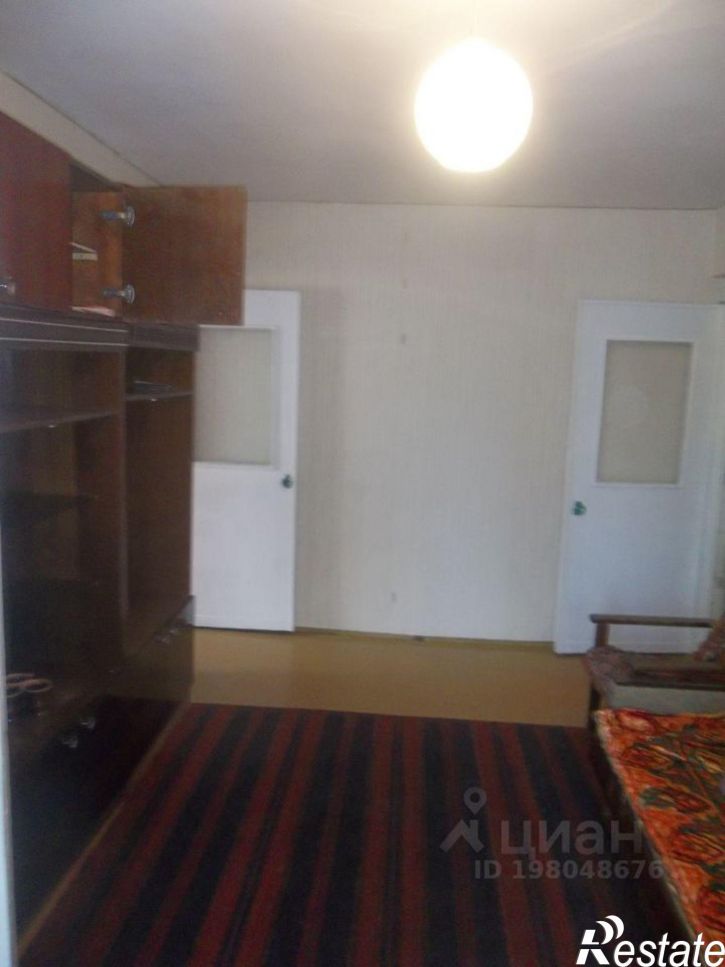 3-комн квартира ул Космонавтов, 27,  д. 27
