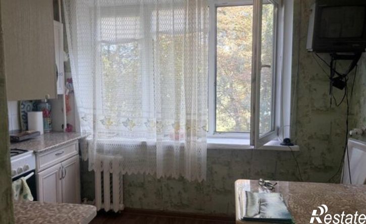 2-комн квартира Новомосковск, проспект Победы, 1