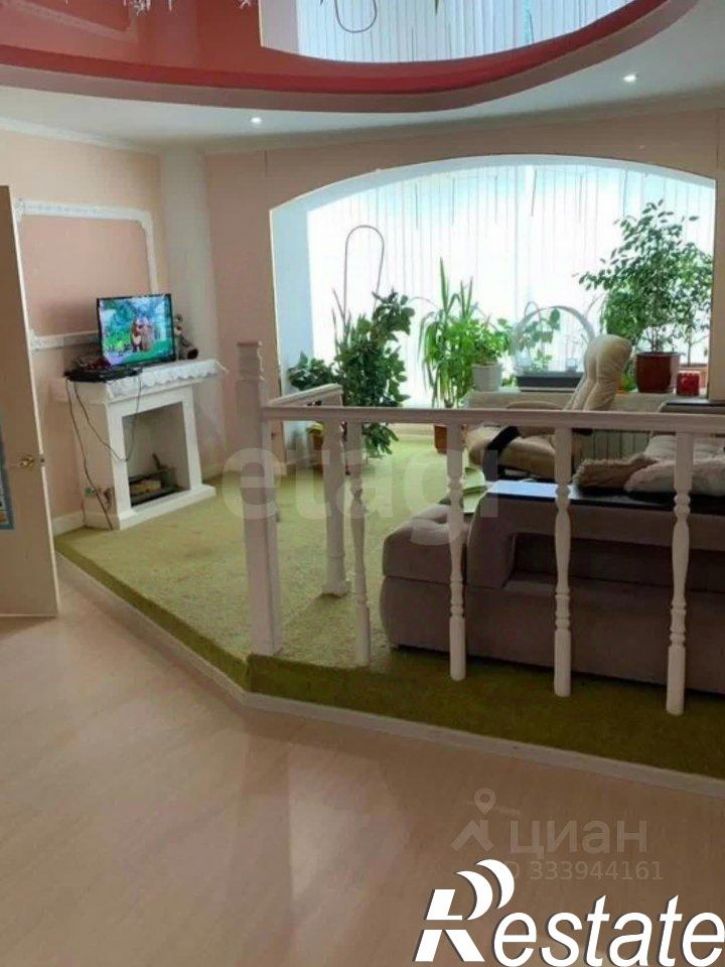4-комн квартира улица Соловцова, 8/2,  д. 8/2