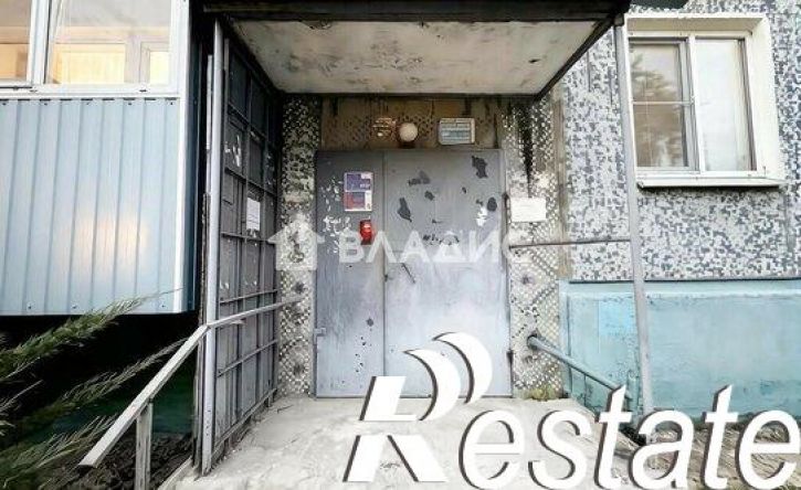 2-комн квартира улица 328-й Стрелковой Дивизии, 13,  д. 13
