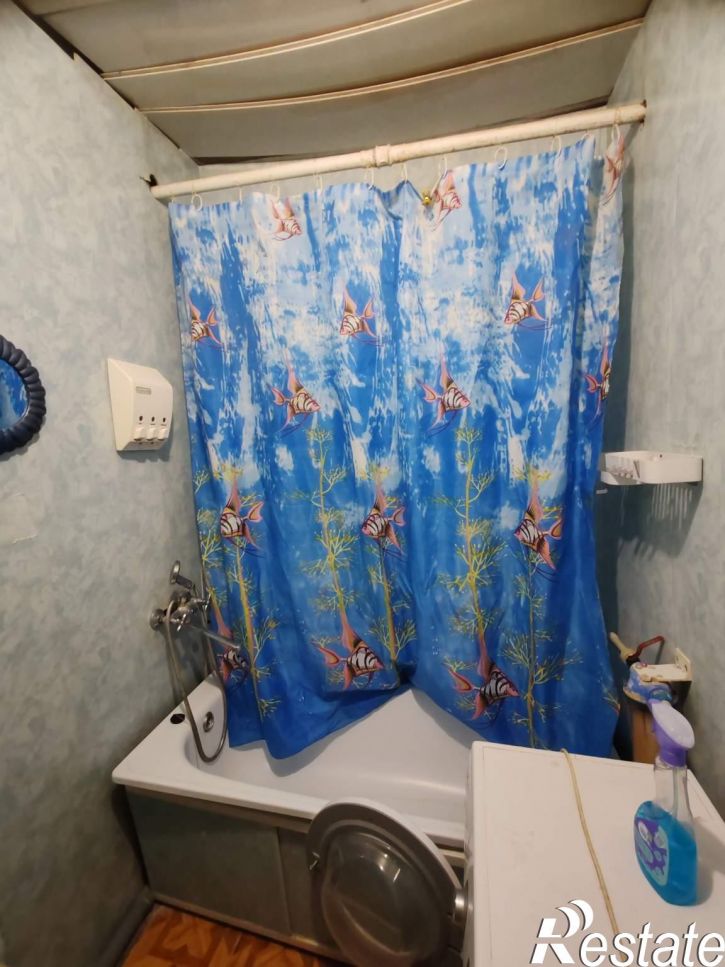 2-комн квартира Строителей улица, д.19