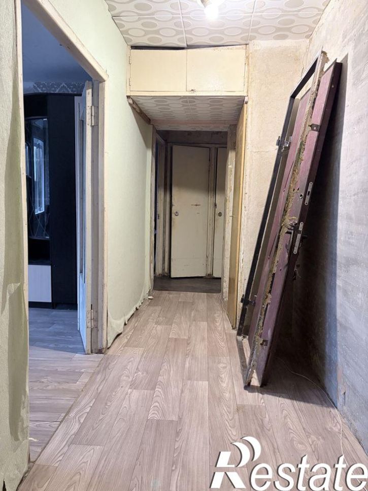 3-комн квартира Завенягина ул, 8
